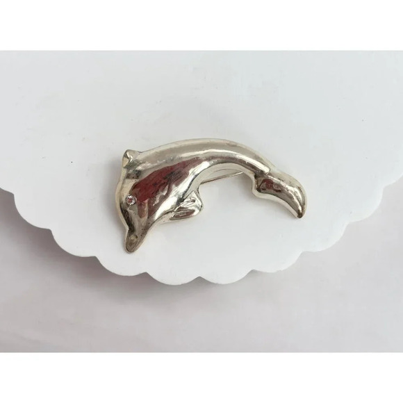 Sterling Polished Silver Dolphin Shaped Large 3 Dimensional Vintage Brooch Pin - Picture 5 of 10